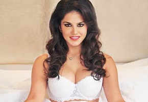 Transparent Bra Is Wear Sunny Leone - Sunny Leone hates the word 'adult'? | Celebs - Times of India Videos