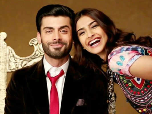 Movie Khoobsurat Review 2014, Story, Trailers | Times of India