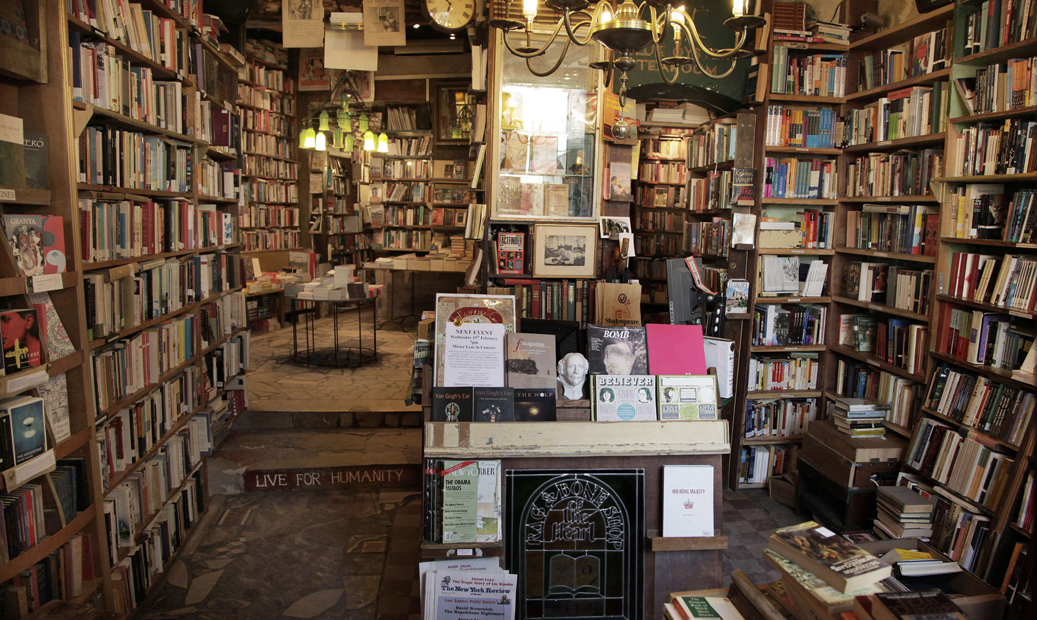 Shakespeare and Company English Bookstore & Café, Paris