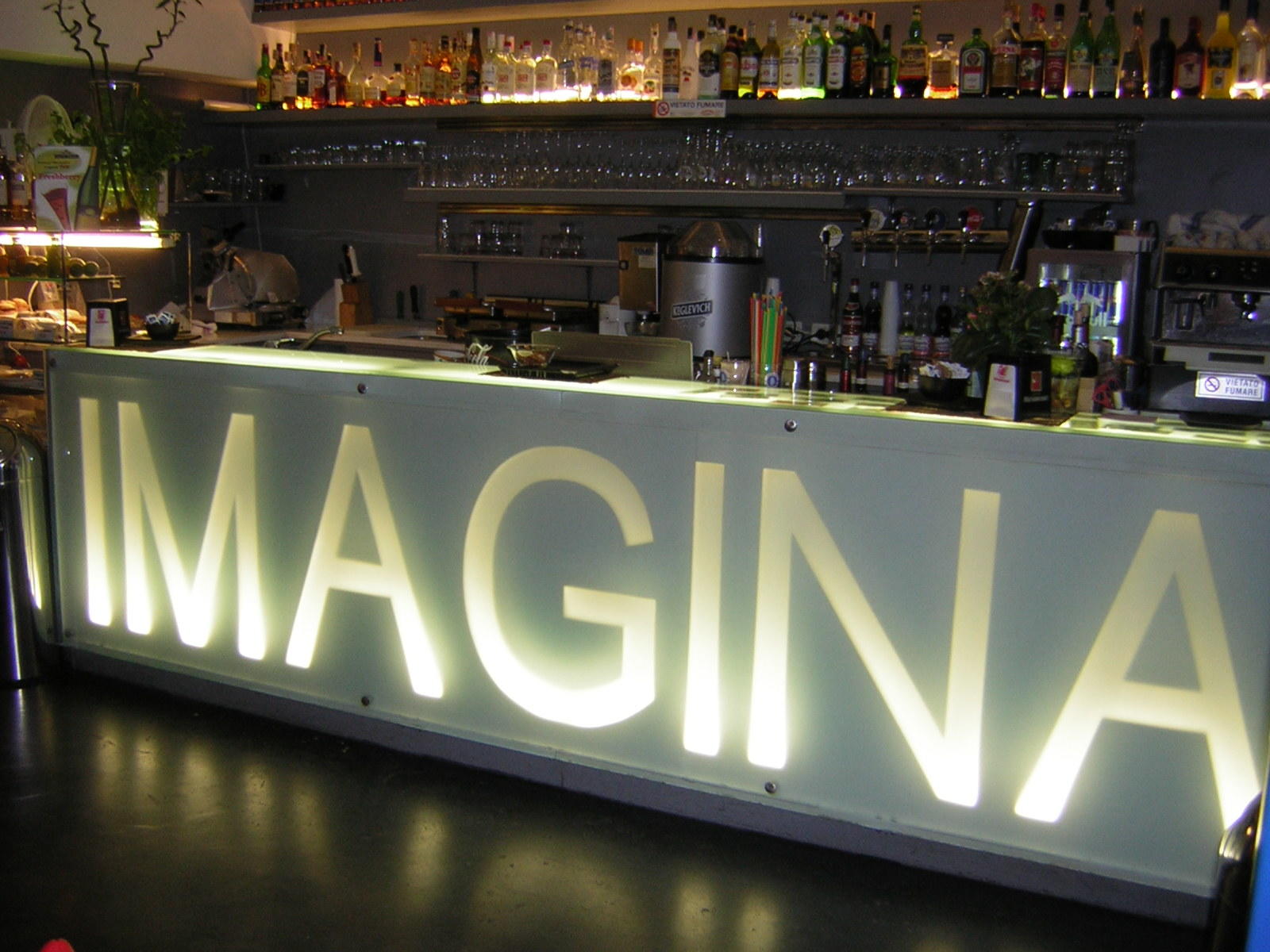 Imagina Cafe