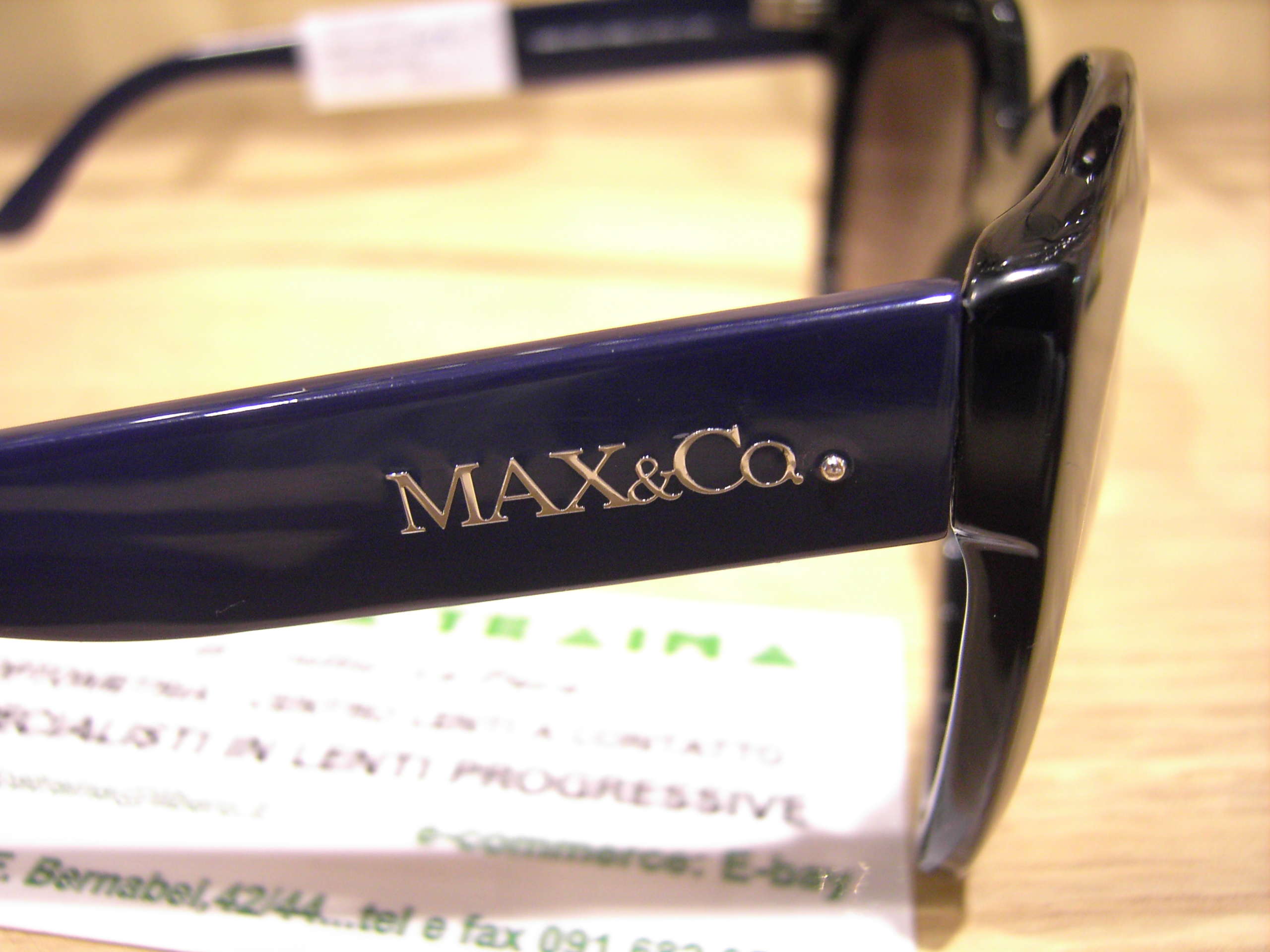 MAX&Co