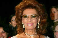 Sophia Loren: Sophia Loren explains her famous side eye to Jayne ...