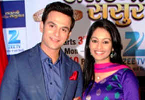 Mughda Chapekar Ravish Desai In Satrangi Sasural Tv Times