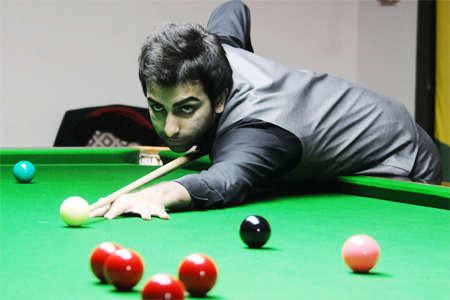 Advani, Madan set up National Snooker title clash