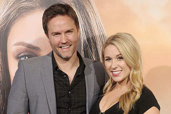 Scott Porter: Scott Porter, wife expecting baby boy - Times of India