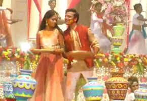 Satrangi Sasural Vihaan Aarushi Celebrate Holi Tv Times Of