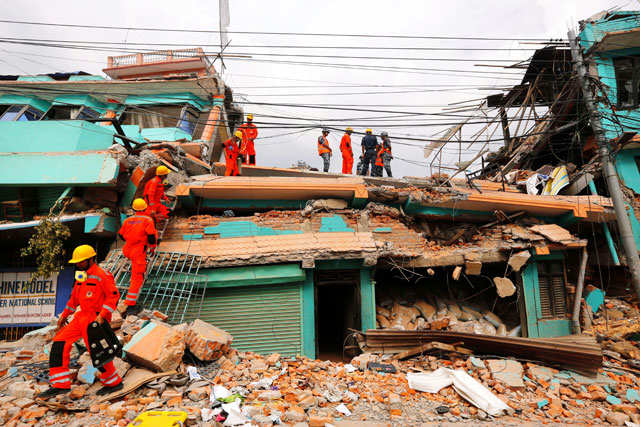 Earthquake in Nepal, north India — Day 3 : Nepal ...