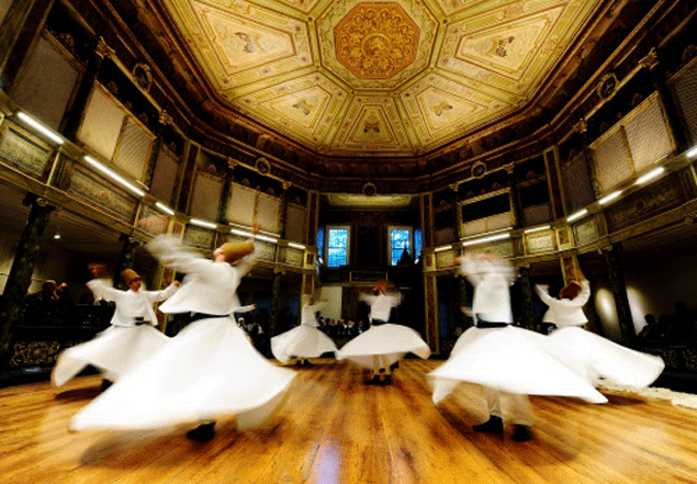 Muslims Getting Rashan What is Ramzan, why do Muslims fast all day? - The Times of India