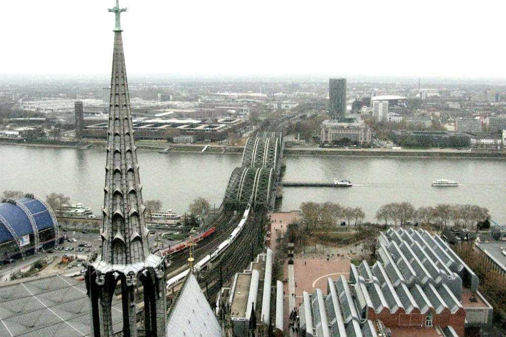 A comprehensive guide to holidaying in Dusseldorf