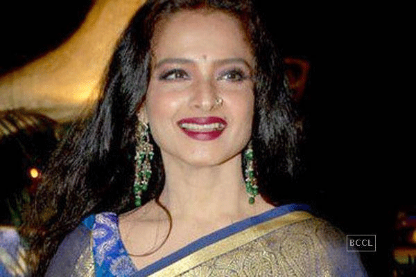 Yash Chopra Rekha Conferred With Yash Chopra Memorial Award Hindi Movie News Times Of India