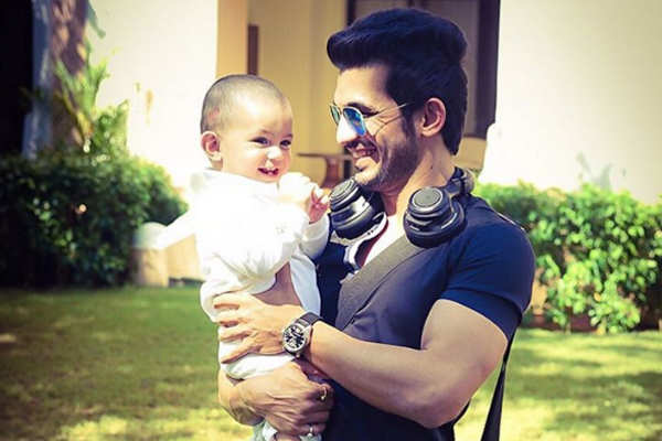 10 pictures of Arjun Bijlani with son Ayaan that will melt your heart - The  Times of India