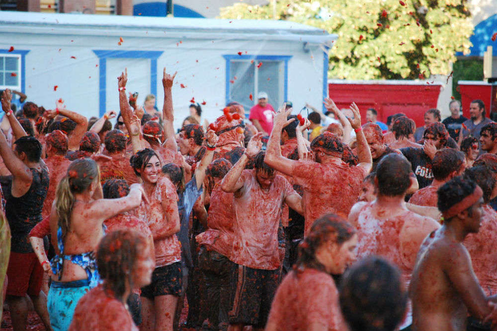 7 tips to survive the craziest festival in the world: La Tomatina, Spain