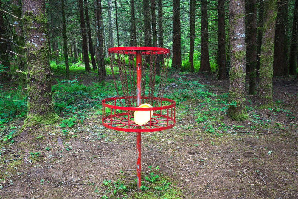 Play a round of Frisbee golf