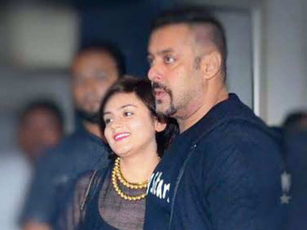 Shweta Rohira Salman Khan Concerned About Shweta Rohira And Pulkit Samrat Hindi Movie News Times Of India When salman celebrated his 50th birthday, pulkit was one of the invitees, however, shweta was missing from the guest list. shweta rohira salman khan concerned