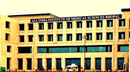 Recruitments have been stalled at AIIMS Bhopal. There are around 22 pending court cases, which need to be resolved before permanent recruitment of some 4,000 can take place.