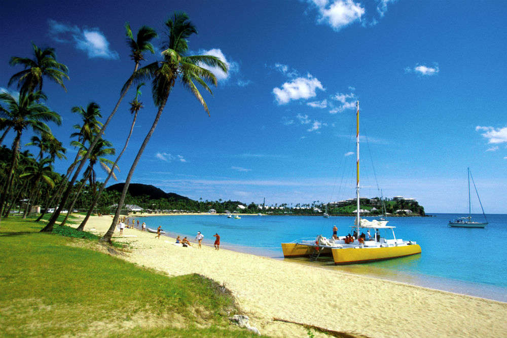The six best beaches in Antigua, the island of 365 beaches