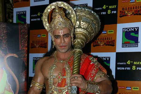 Fitness conscious Nirbhay Wadhwa inspires co-actors on the set of Sankatmochan Mahabali Hanumaan - Times of India Fitness conscious Nirbhay Wadhwa inspires co-actors on the set of Sankatmochan Mahabali Hanumaan - Times of India
