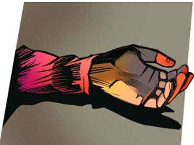 <p>Woman sleeping outside her home in Chennai dies after man attempting suicide falls on her <br><span class="redactor-invisible-space"></span></p>