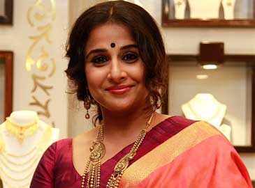 Vidya Balan Vidya Balan Gets Dengue Neighbour Shahid Kapoor Served Notice Hindi Movie News Times Of India