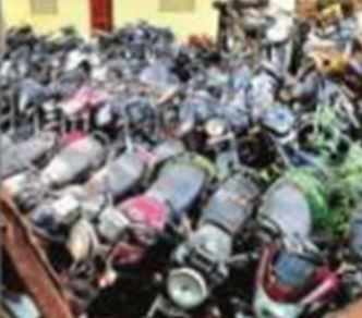 The unclaimed vehicles have been gathering dust for months. (TOI photo)