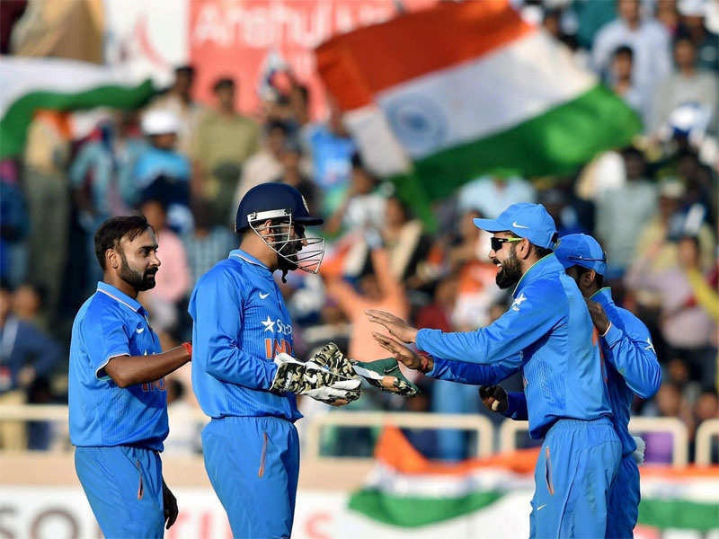 Indian cricket players wear jersey with their mother's name at 5th ODI