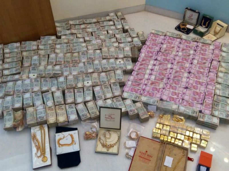 Rs 5.7 crore in new notes seized from 'secret bathroom chamber' of hawala dealer in Karnataka