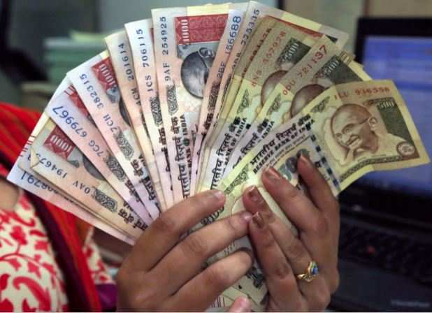 Deposits more than Rs 5,000 in old notes allowed just once per account until December 30, 2016