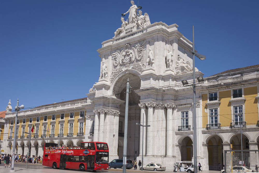 Take a HOHO Bus in Lisbon