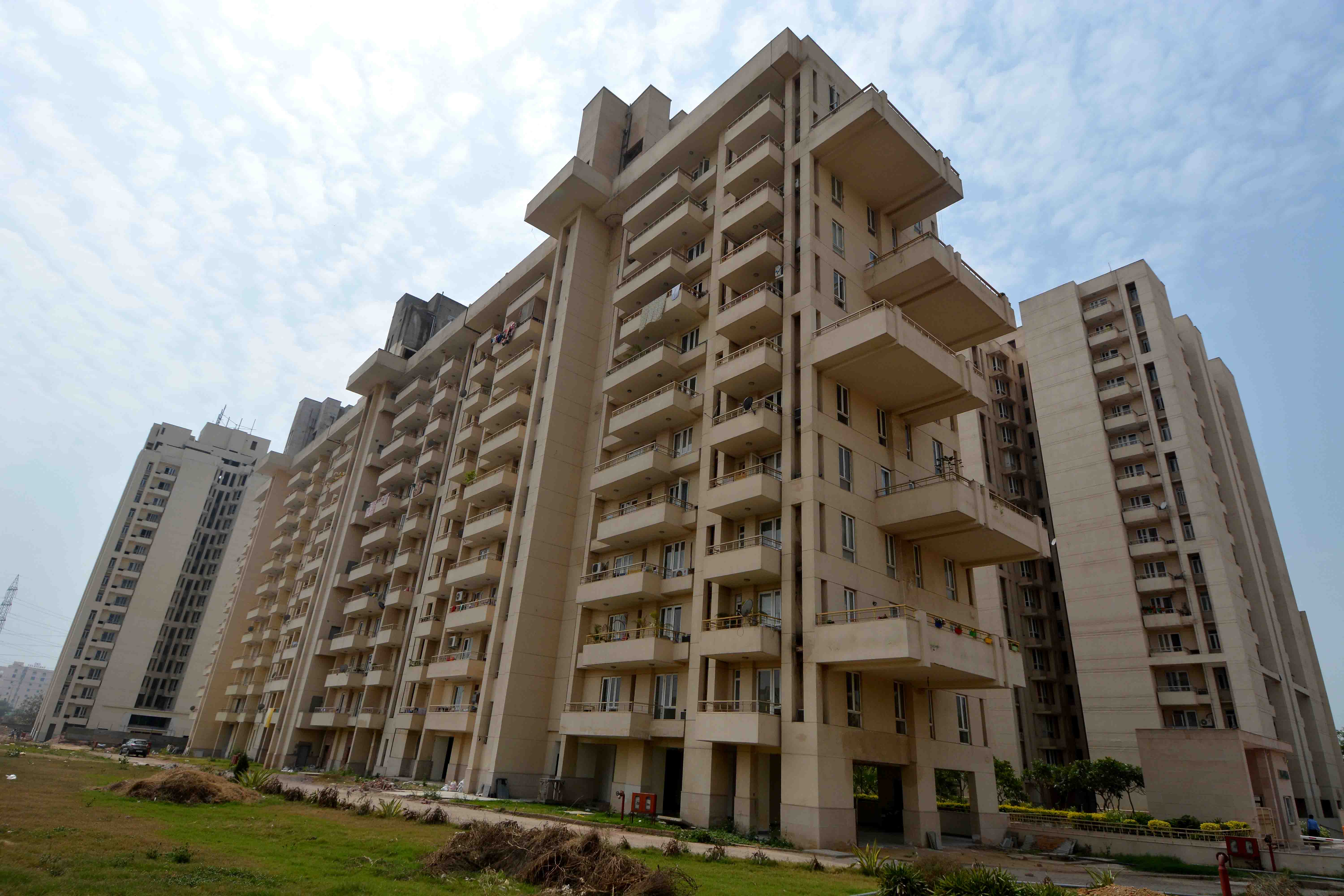 Residents of Gurgaon's Aloha complain of poor maintenance, incomplete ...