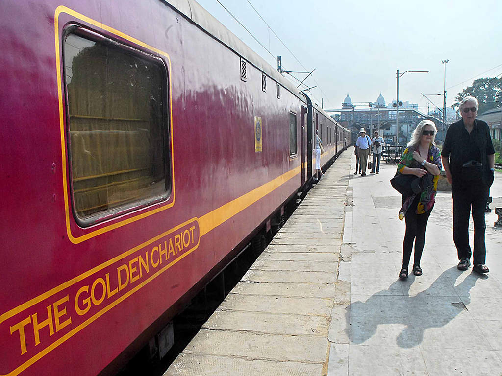 Luxurious 'Golden chariot' of Railways arrives in Kerala, See pics, Golden  chariot of Indian railways arrive in Kerala, Kerala tourism, Kerala travel,  latest news