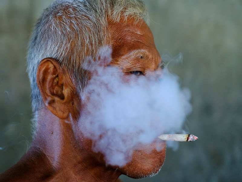 India among top 4 in death by smoking