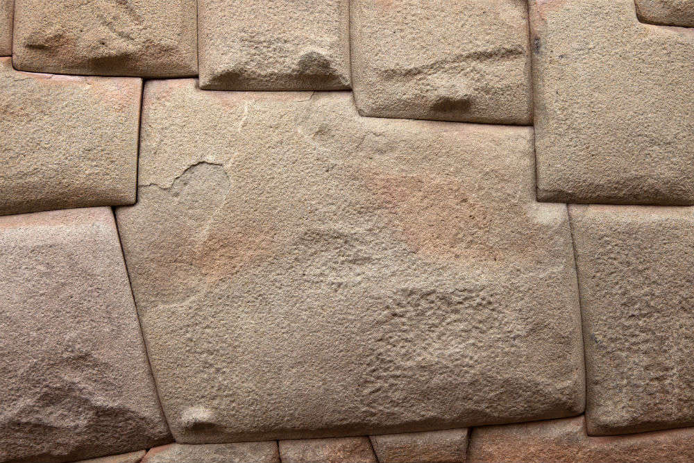 The Twelve Angle Stone, Cusco