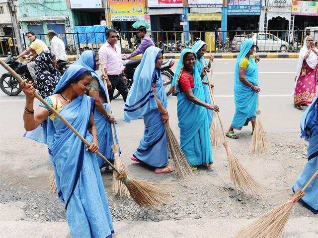 Pin by Universal Media on Environmente | India poster, Poster drawing,  Poster on