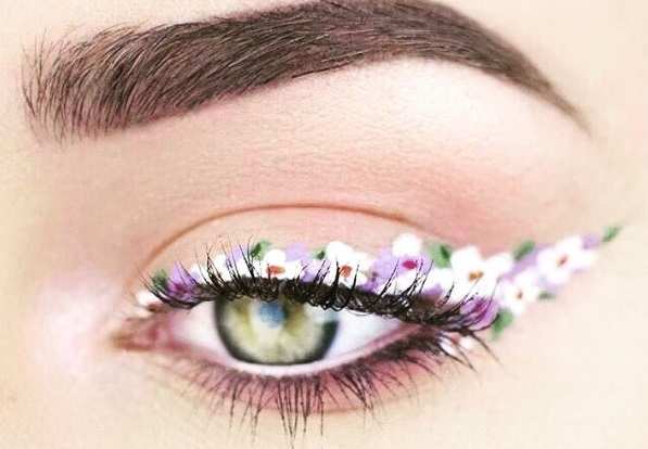 Flower eyeliner: Trend alert: Floral eyeliner is making us 