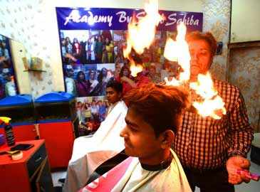 FireHaircut' gains popularity among Delhi youth | News - Times of India Videos FireHaircut' gains popularity among Delhi youth | News - Times of India Videos