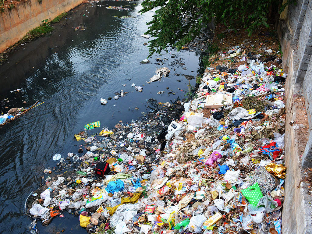 sewage-flows-from-storm-water-drain-into-puzhal-lake-chennai-news