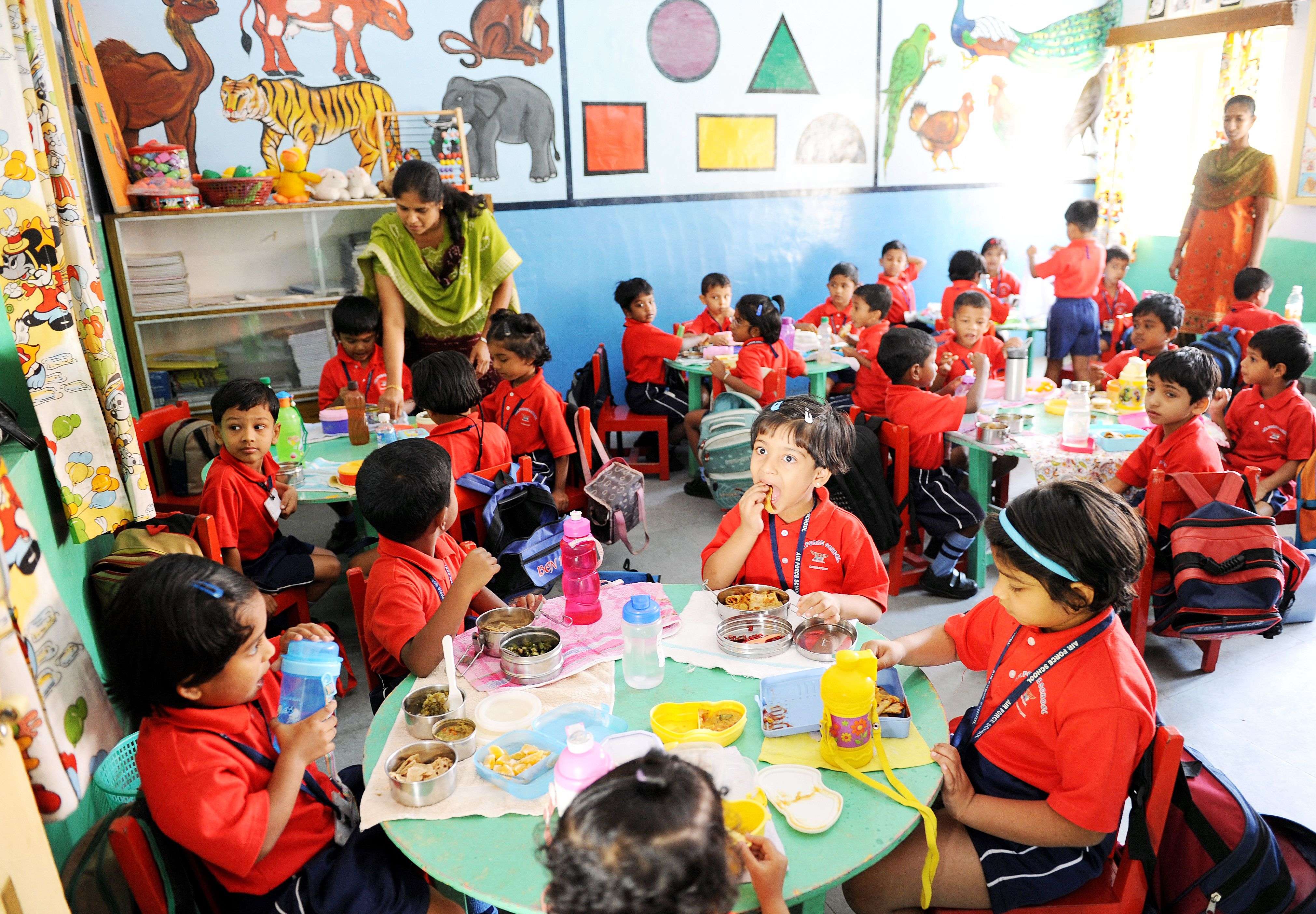 maharashtra-bans-junk-food-in-school-canteens-food-ideas