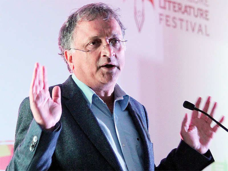 Historian Ramachandra Guha resigns as BCCI administrator