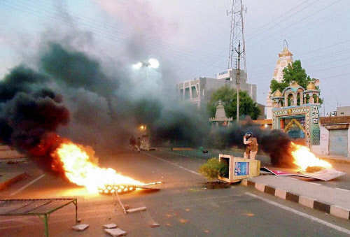 5 killed as shots fired at MP farmers’ protest, CM accuses Cong of instigating violence