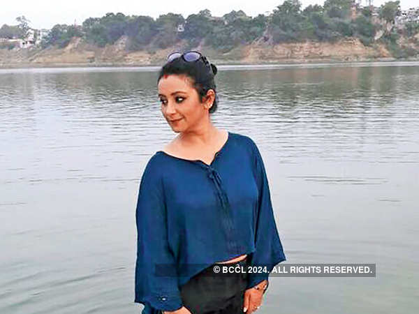 Divya Dutta soaking in the peace of the Ganga at Mirzapur (BCCL)