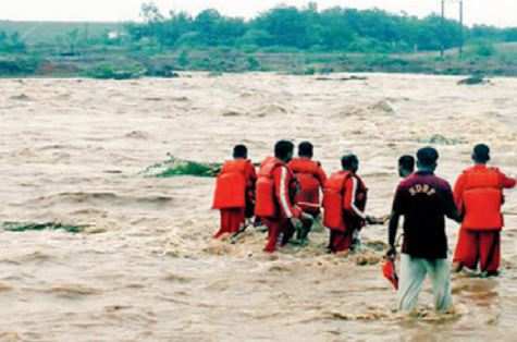 NDRF team rescues stranded villagers