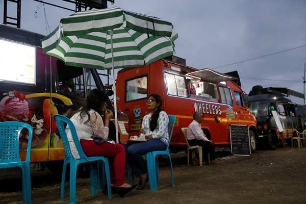 Viman Nagar Park Yourself At Punes All New Food Truck Zone