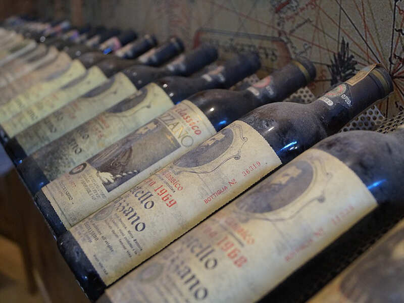 The logic behind storing wine bottles horizontally