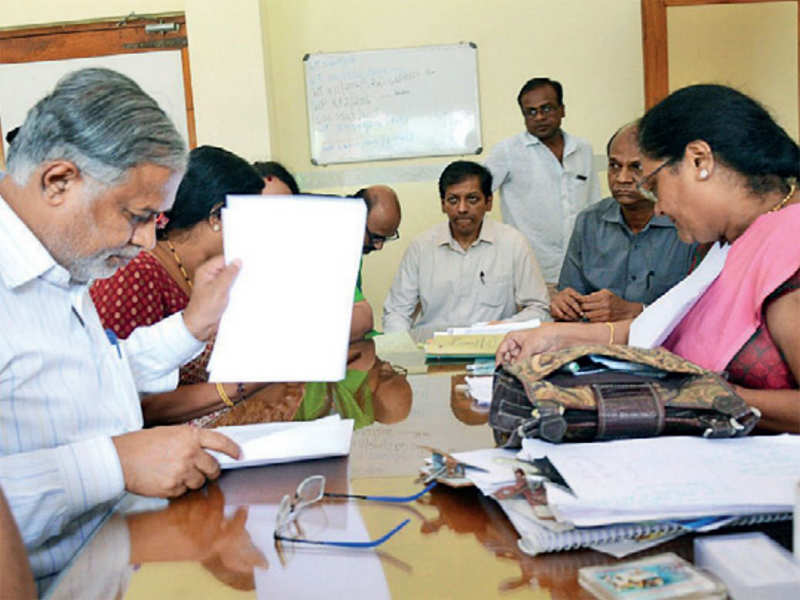  BJP MLA Suresh Kumar and his team inspects papers at the Indira Gandhi Institute of Child Health on Friday.