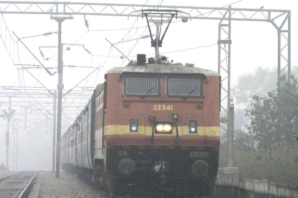 Indian Railways to use GPS-enabled fog safety devices for safer travel this winter