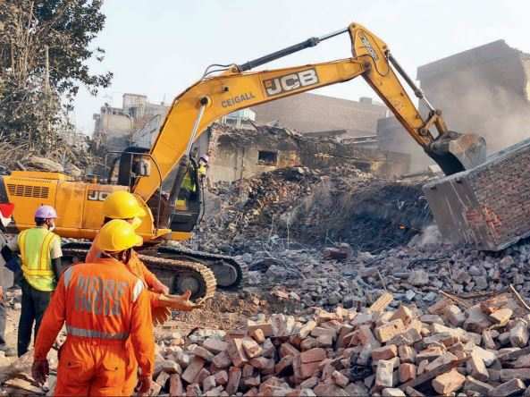 Lack of building plan delayed rescue efforts: NDRF officials | Ludhiana ...