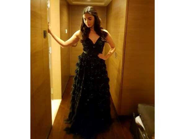 alia bhatt in black frock