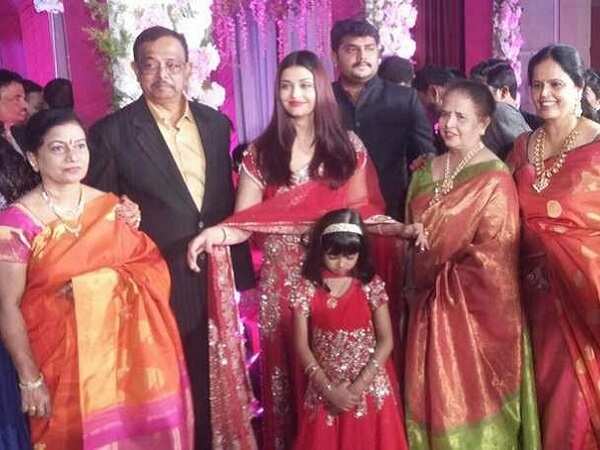 Aishwarya Rai Bachchan and Aaradhya attend a wedding in 