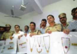 Bank Heist Sanpada Bank Heist Rs 1 5 Crore Loot Recovered 50