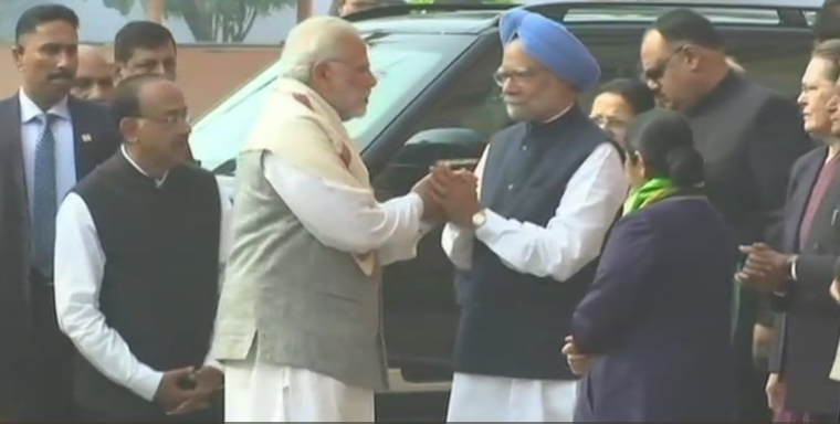 Narendra Modi: Awkward? PM Modi meets Manmohan Singh, days after accusing him of collusion with Pakistan